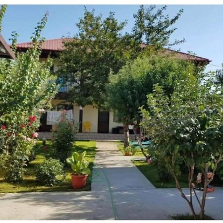 La Babusca Hotell Două Mai Eksteriør bilde